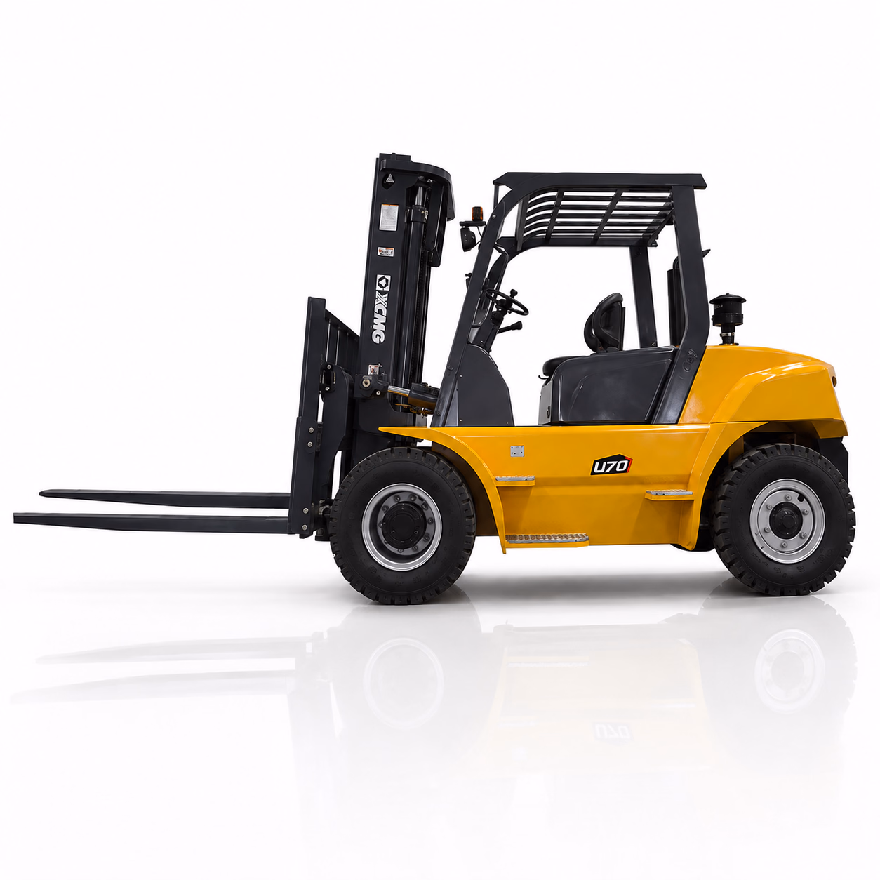 Дизельный погрузчик XCMG FD70T-P — ракурс 3