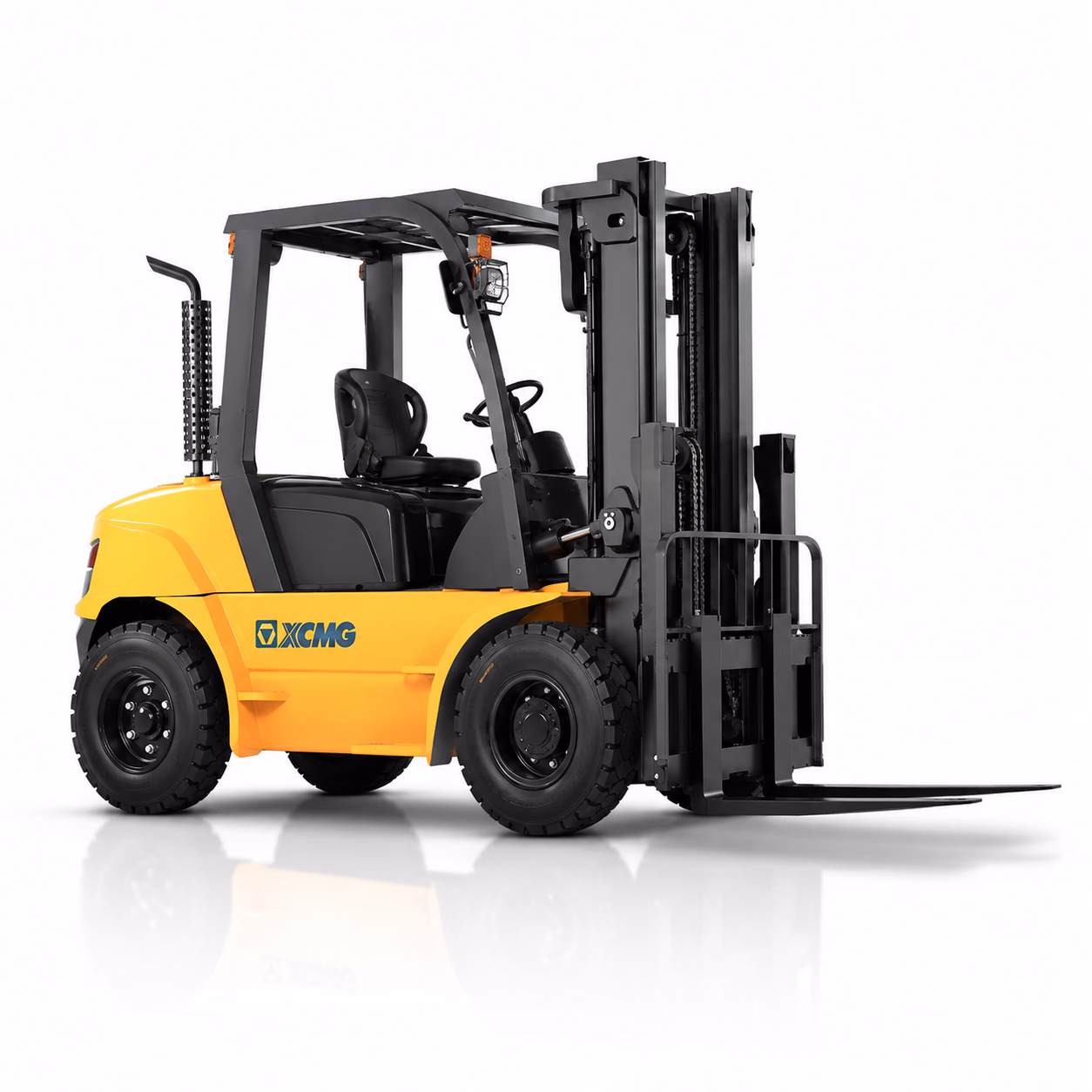 Дизельный погрузчик XCMG FD50T-P — ракурс 2