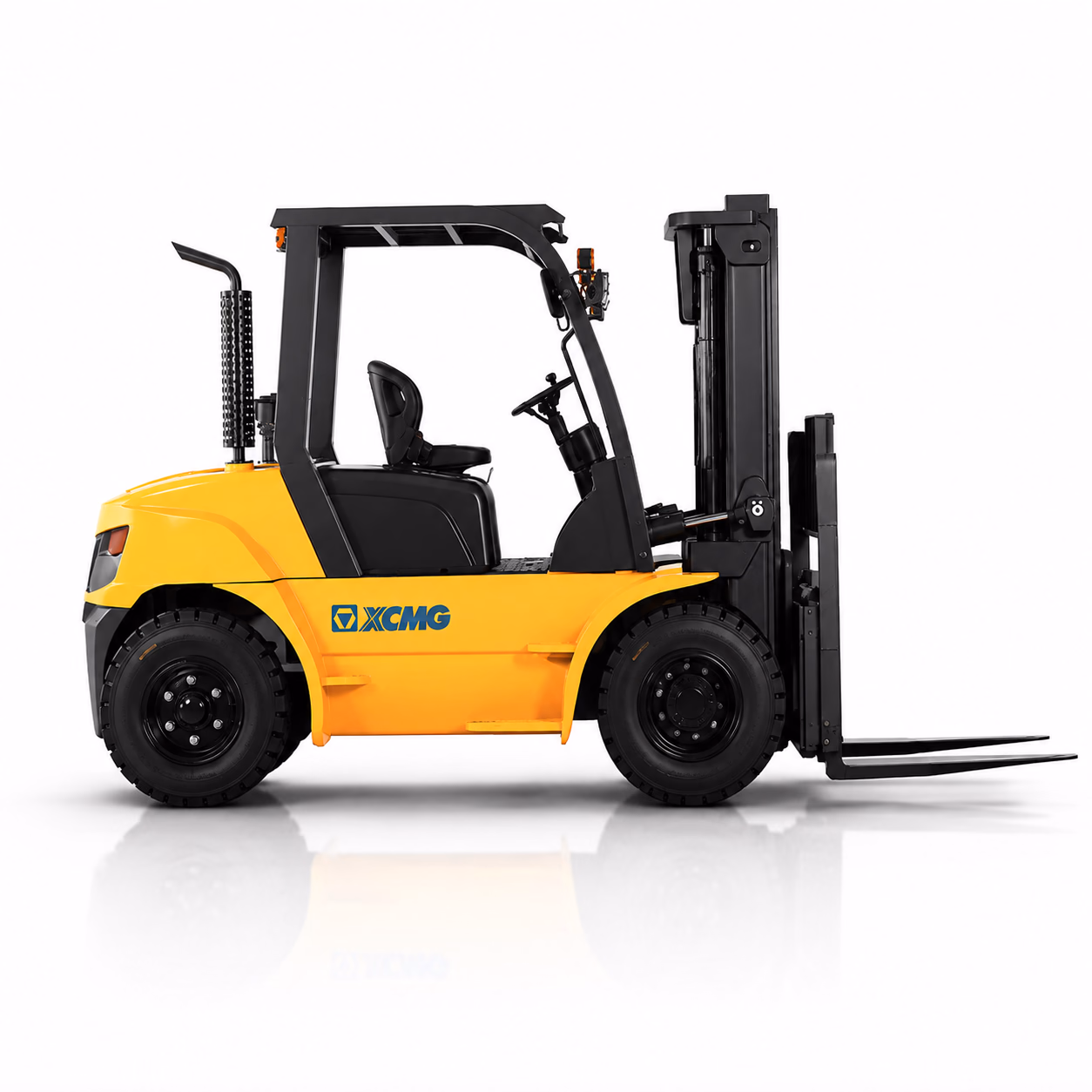 Дизельный погрузчик XCMG FD50T-P — ракурс 3