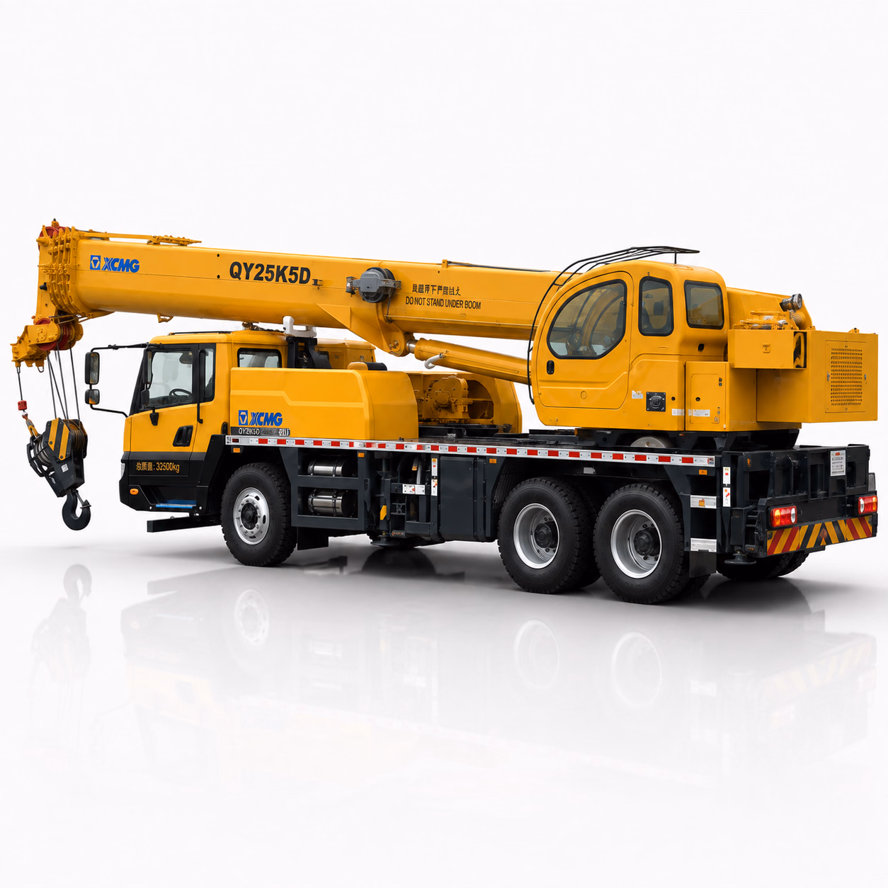 XCMG Автокран QY25K5D — ракурс 3